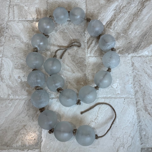 NEW Pottery Barn Clear Handcrafted Oversized Sea Glass Garland - Picture 8 of 10